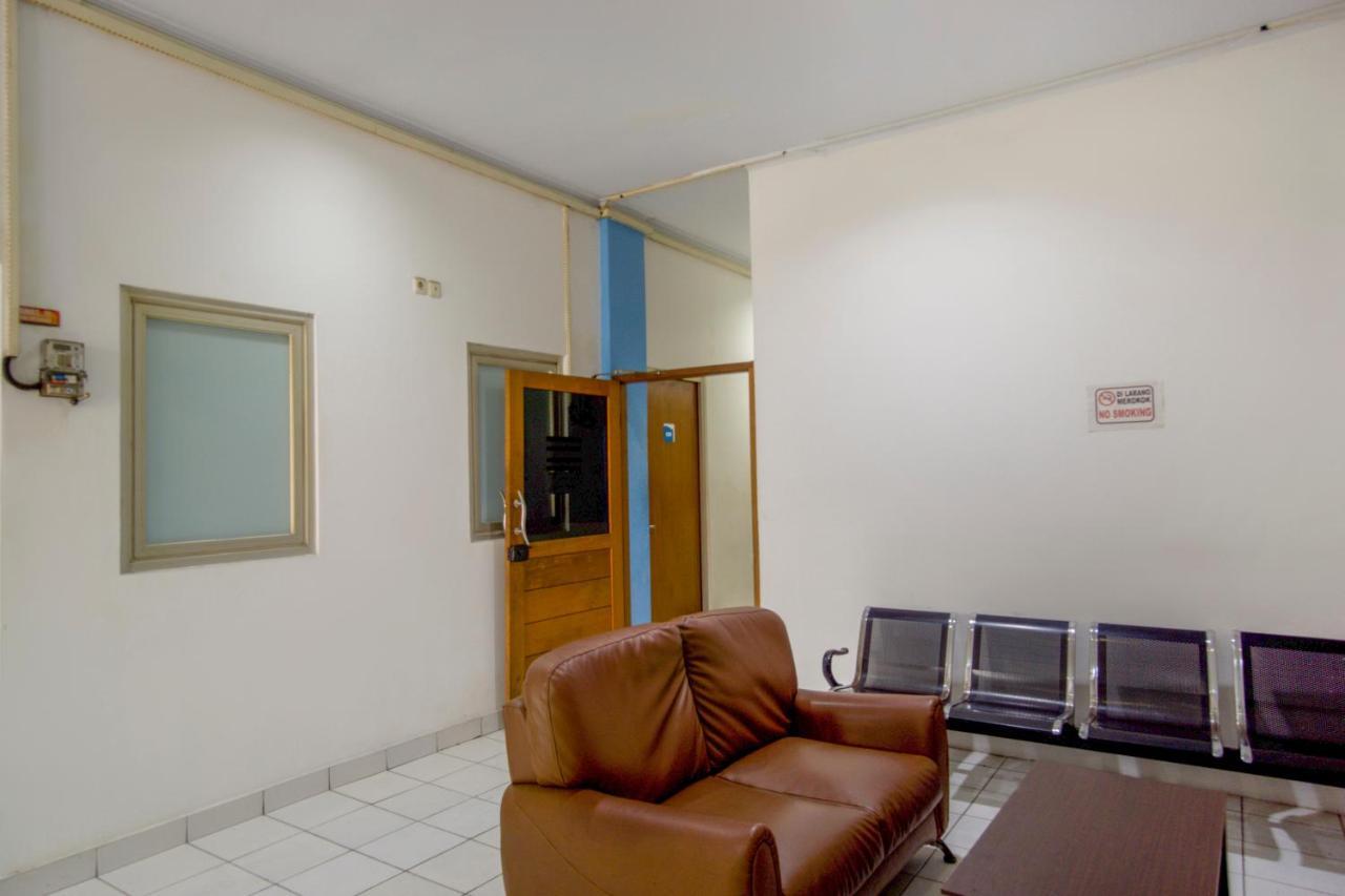 Oyo 3754 Prosperity Mansion Hotell Jakarta Exteriör bild