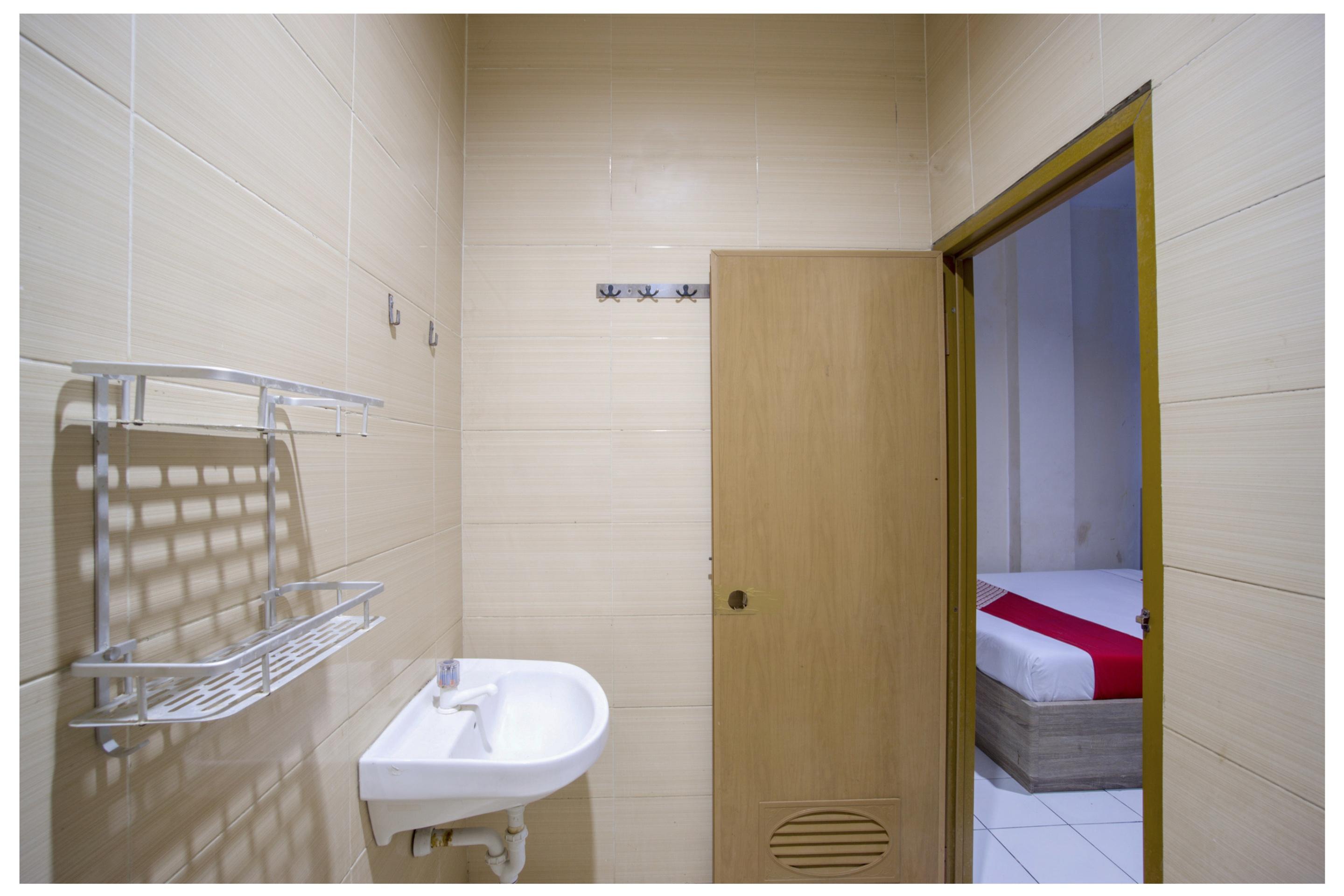 Oyo 3754 Prosperity Mansion Hotell Jakarta Exteriör bild