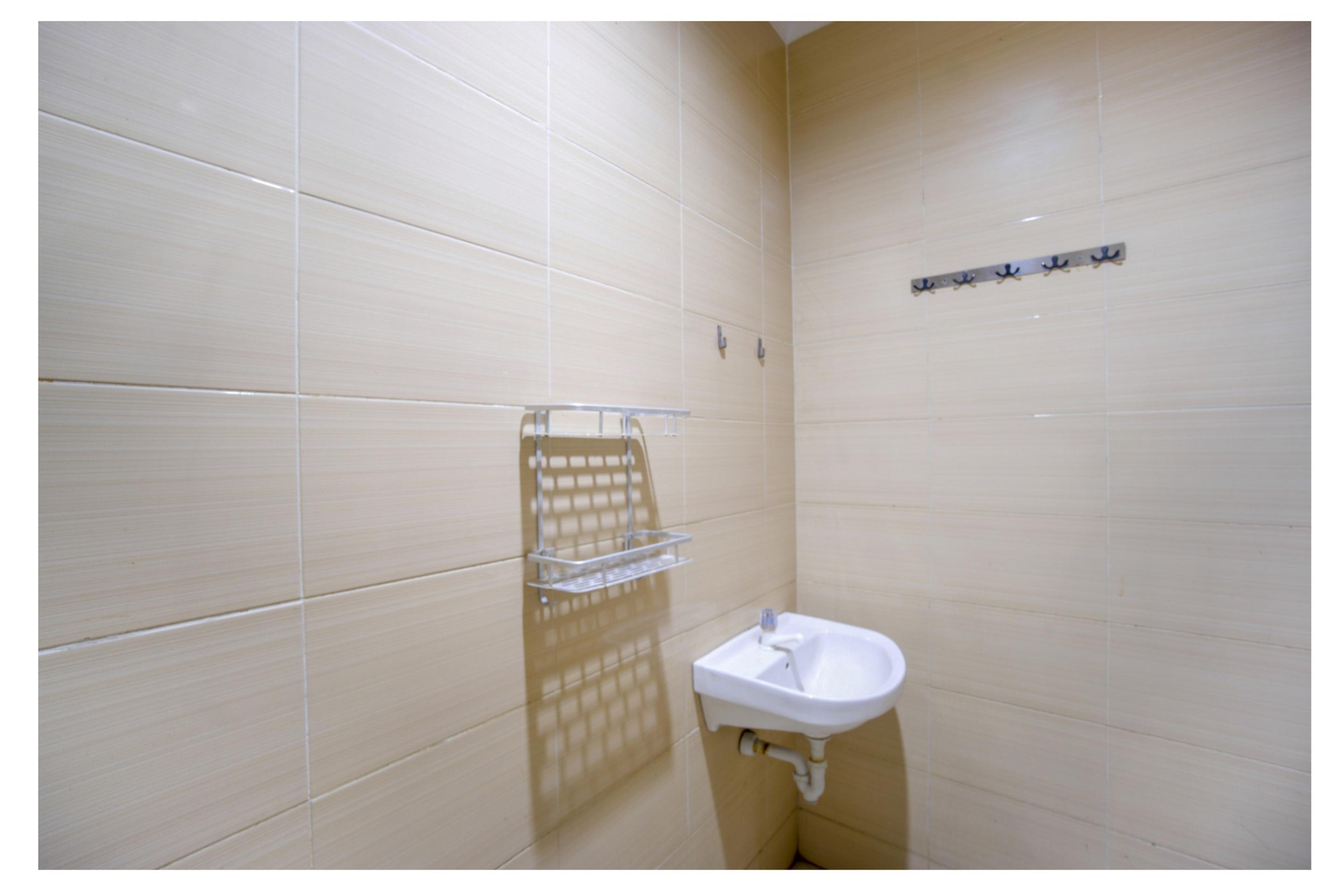 Oyo 3754 Prosperity Mansion Hotell Jakarta Exteriör bild